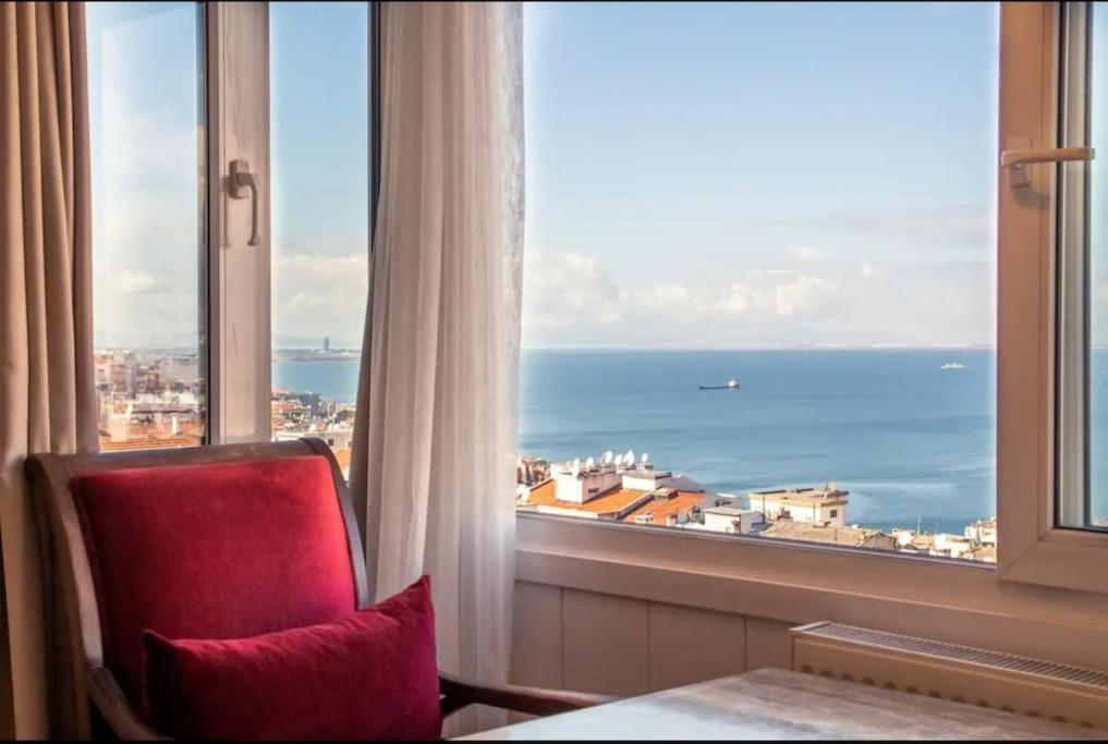 Charming Sea View House In Izmir